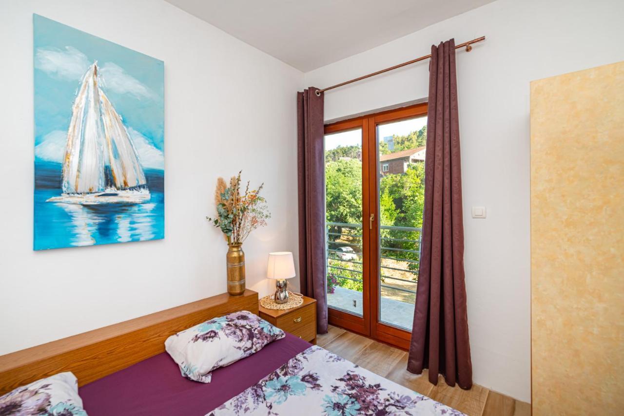 Apartments Maris Novigrad  Exteriör bild